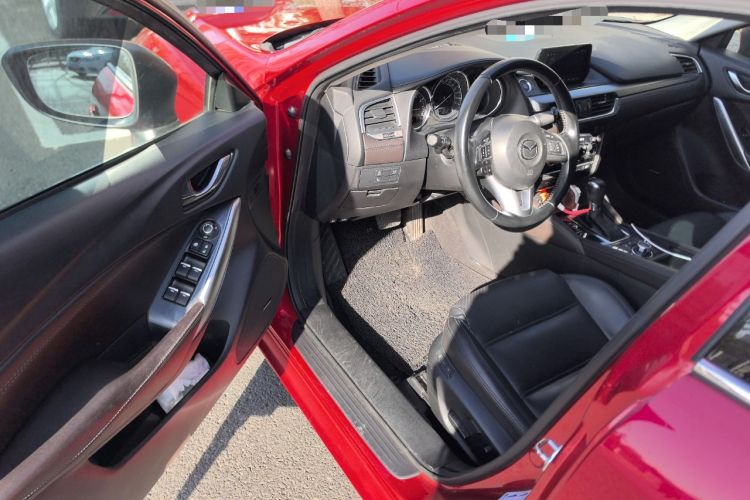 Used Mazda Atenza 2017 2.5L Blue Sky Prestige Edition Interior 3