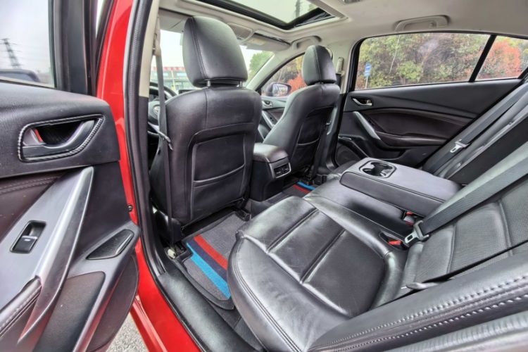 Used Mazda Atenza 2017 2.5L Skyactiv Sport Edition Interior 3