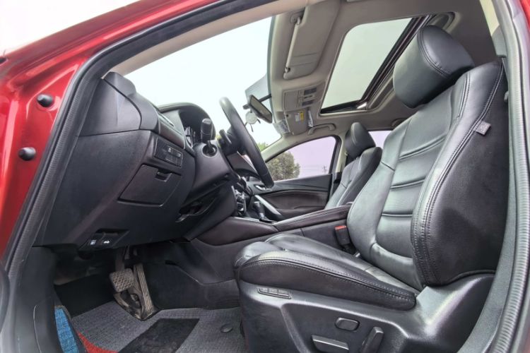 Used Mazda Atenza 2017 2.5L Skyactiv Sport Edition Interior 4
