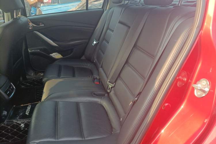 Used Mazda Atenza 2017 2.0L Blue Sky Luxury Edition Interior 4