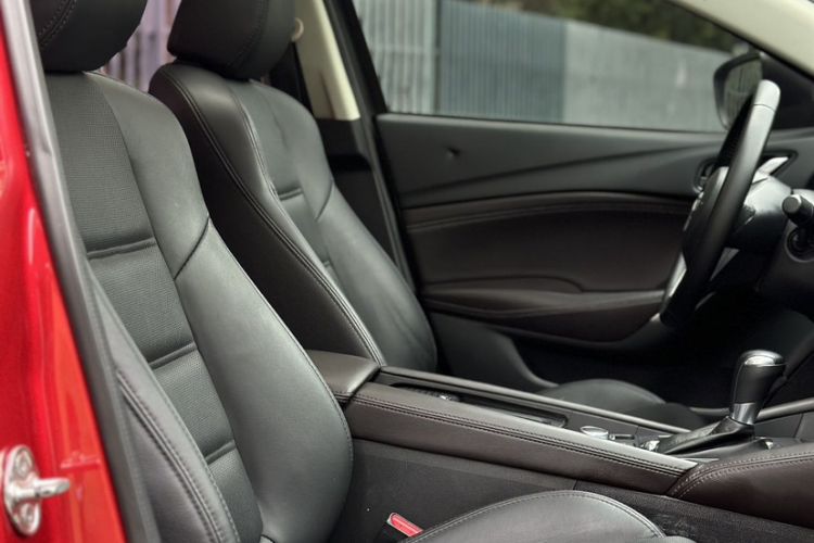 Used Mazda Atenza 2017 2.0L Blue Sky Luxury Edition Interior 5