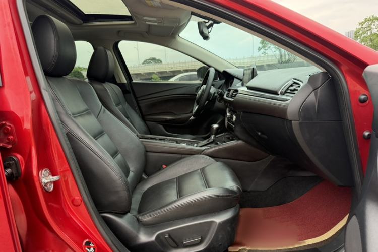 Used Mazda Atenza 2017 2.5L Blue Sky Prestige Edition Interior 5