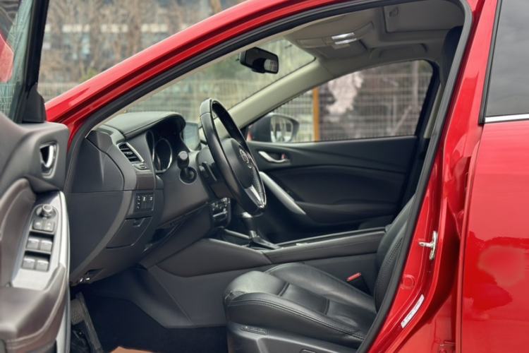 Used Mazda Atenza 2017 2.5L Skyactiv Sport Edition Interior 5