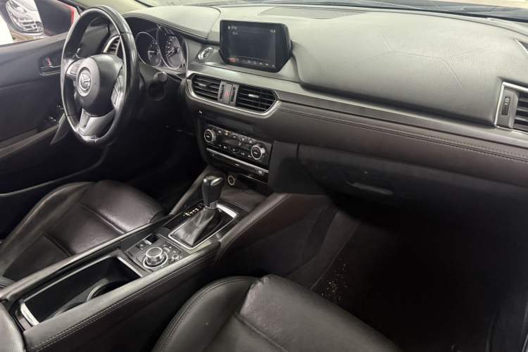 Used Mazda Atenza 2017 2.0L Blue Sky Luxury Edition Interior 8