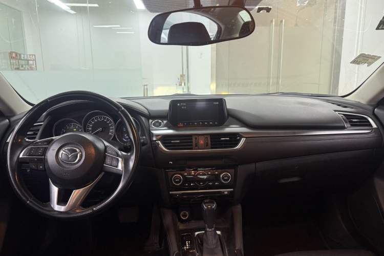 Used Mazda Atenza 2017 2.0L Blue Sky Luxury Edition Interior 9