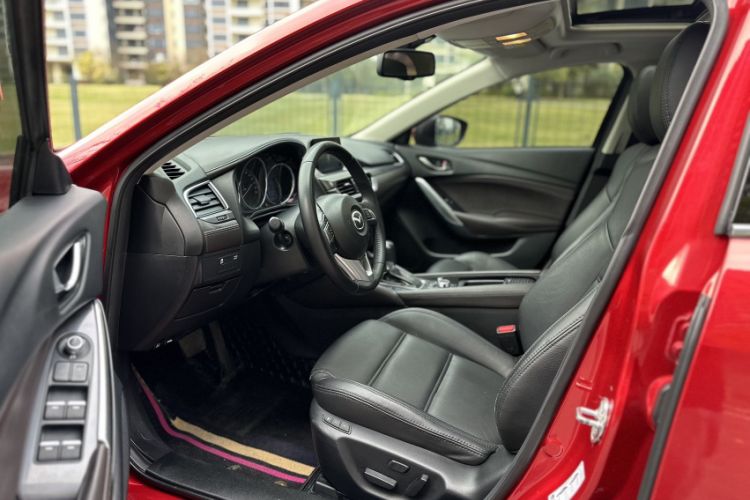Used Mazda Atenza 2017 2.0L Blue Sky Luxury Edition Left Front Seat