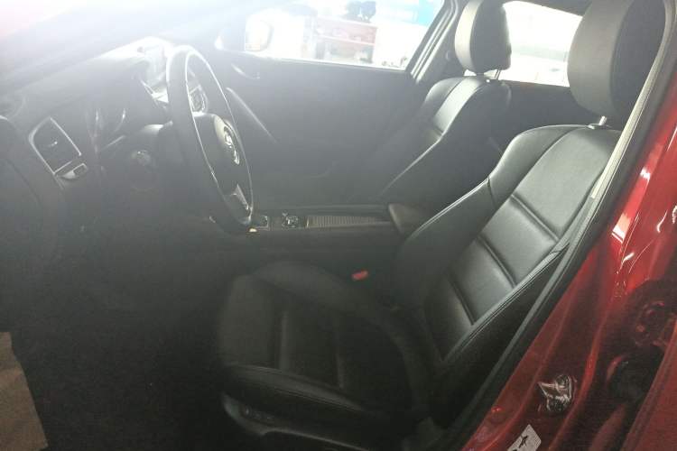 Used Mazda Atenza 2017 2.0L Blue Sky Luxury Edition Left Front Seat