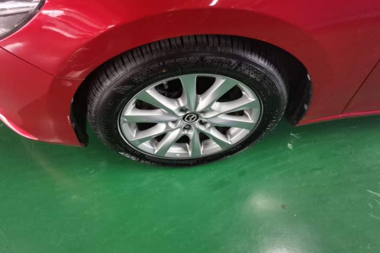 Used Mazda Atenza 2017 2.0L Blue Sky Luxury Edition Left Front Wheel Hub