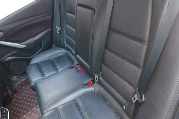 Used Mazda Atenza 2017 2.0L Blue Sky Luxury Edition Left Rear Seat