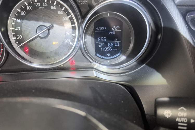 Used Mazda Atenza 2017 2.0L Blue Sky Luxury Edition Odometer Close Up