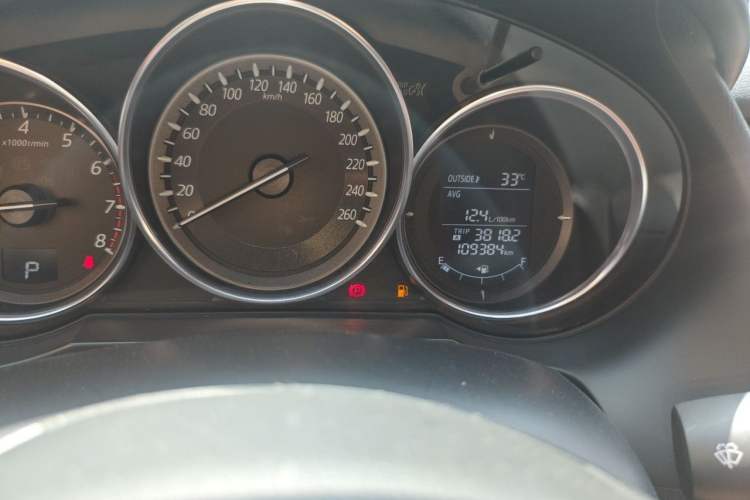 Used Mazda Atenza 2017 2.5L Skyactiv Sport Edition Odometer Close Up