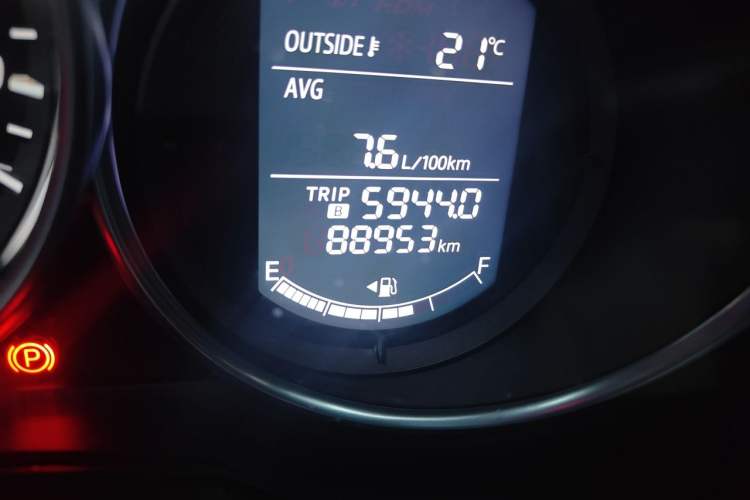 Used Mazda Atenza 2017 2.5L Skyactiv Sport Edition Odometer Close Up