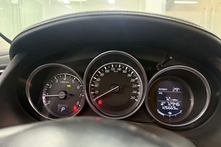 Used Mazda Atenza 2017 2.0L Blue Sky Luxury Edition Odometer Close Up