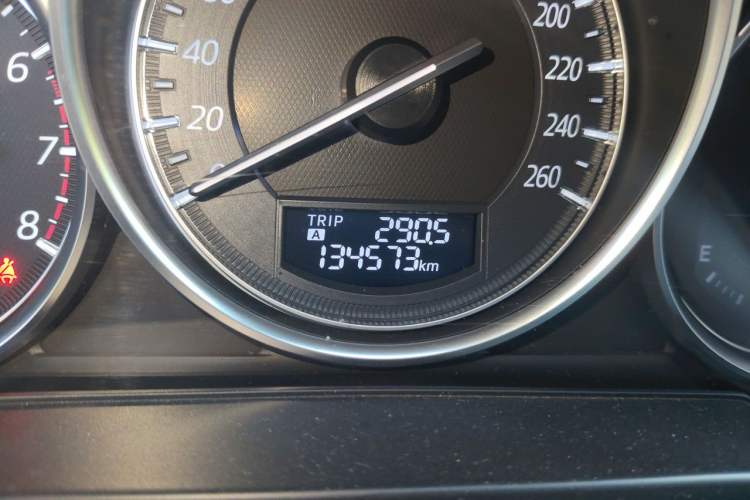 Used Mazda Atenza 2017 2.5L Blue Sky Prestige Edition Odometer Close Up
