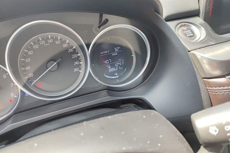 Used Mazda Atenza 2017 2.5L Skyactiv Sport Edition Odometer Close Up