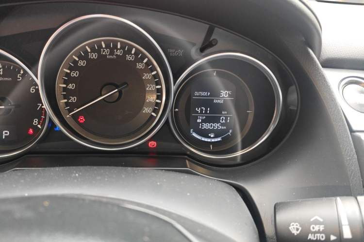 Used Mazda Atenza 2017 2.0L Blue Sky Luxury Edition Odometer Close Up