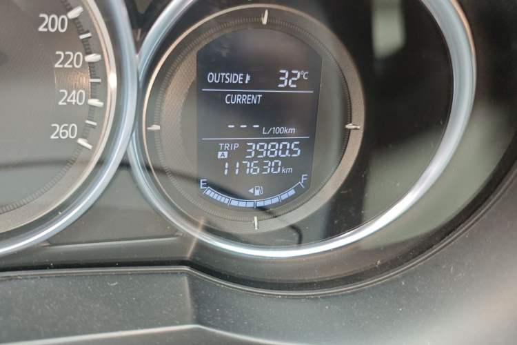 Used Mazda Atenza 2017 2.5L Skyactiv Sport Edition Odometer Close Up