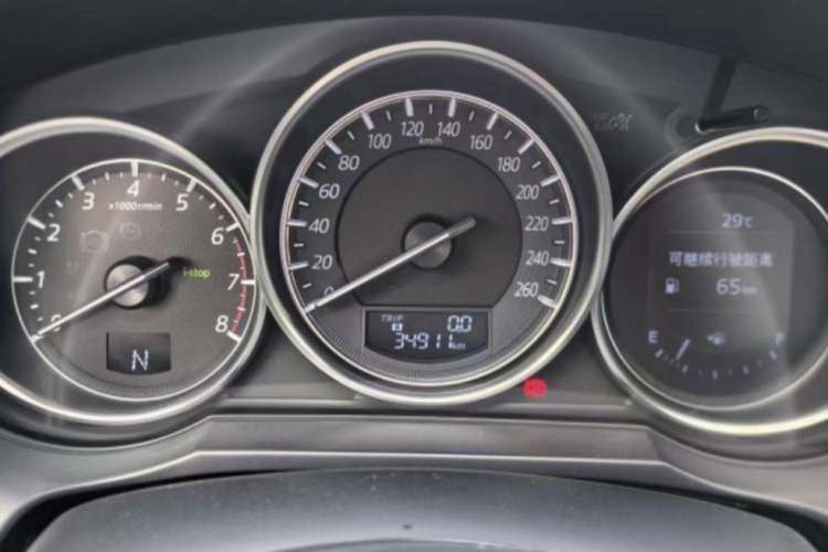 Used Mazda Atenza 2017 2.5L Blue Sky Prestige Edition Odometer Close Up