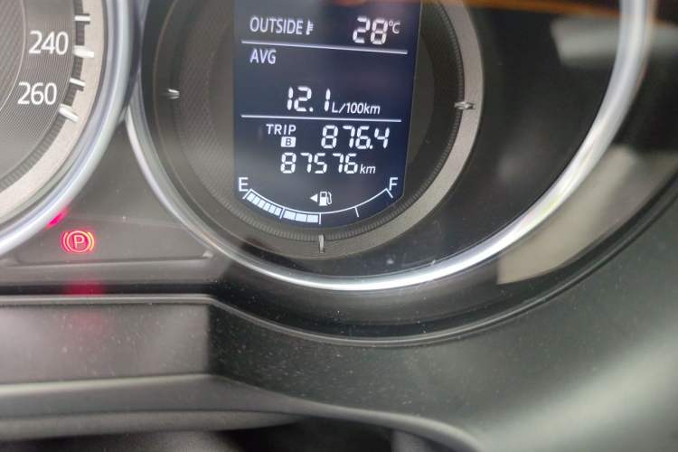 Used Mazda Atenza 2017 2.0L Blue Sky Luxury Edition Odometer Close Up
