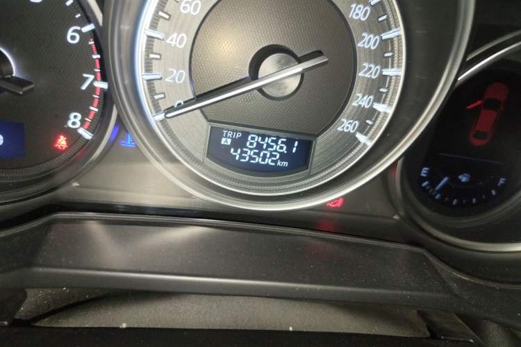 Used Mazda Atenza 2017 2.5L Blue Sky Prestige Edition Odometer Close Up