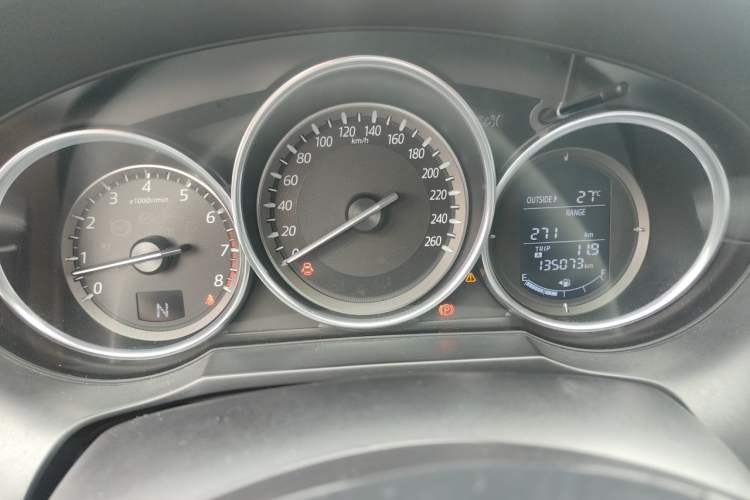 Used Mazda Atenza 2017 2.0L Blue Sky Luxury Edition Odometer Close Up
