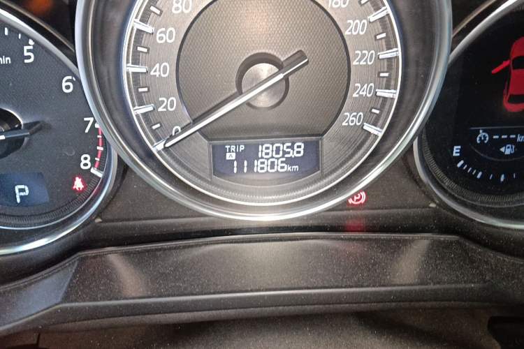 Used Mazda Atenza 2017 2.5L Blue Sky Prestige Edition Odometer Close Up