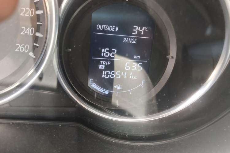 Used Mazda Atenza 2017 2.0L Blue Sky Luxury Edition Odometer Close Up