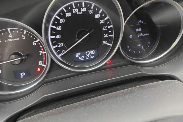 Used Mazda Atenza 2017 2.5L Blue Sky Prestige Edition Odometer Close Up