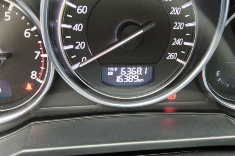 Used Mazda Atenza 2017 2.0L Blue Sky Prestige Edition Odometer Close Up