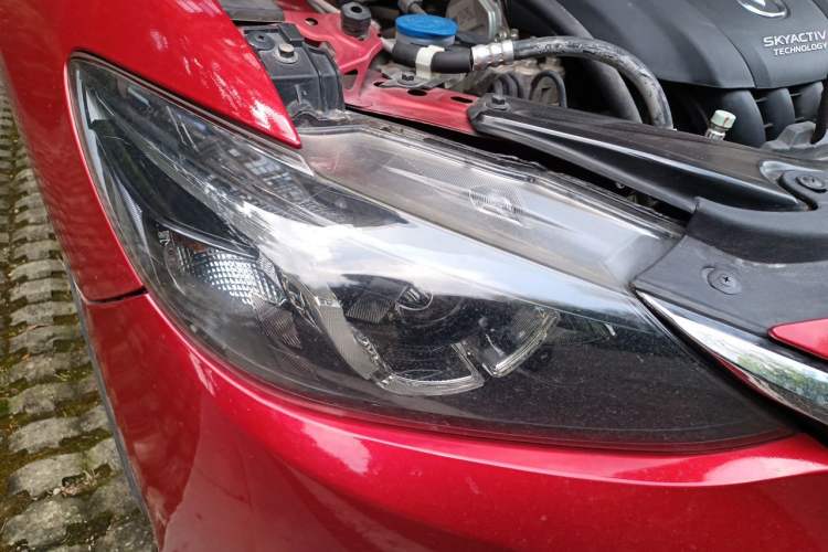 Used Mazda Atenza 2017 2.0L Blue Sky Luxury Edition Right Front Headlight