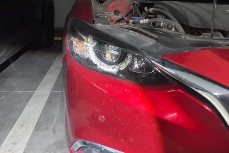 Used Mazda Atenza 2017 2.0L Blue Sky Luxury Edition Right Front Headlight