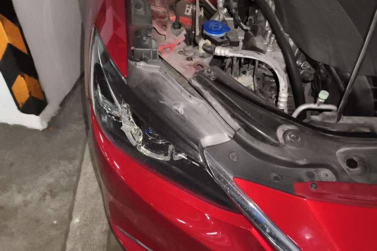 Used Mazda Atenza 2017 2.0L Blue Sky Luxury Edition Right Front Headlight