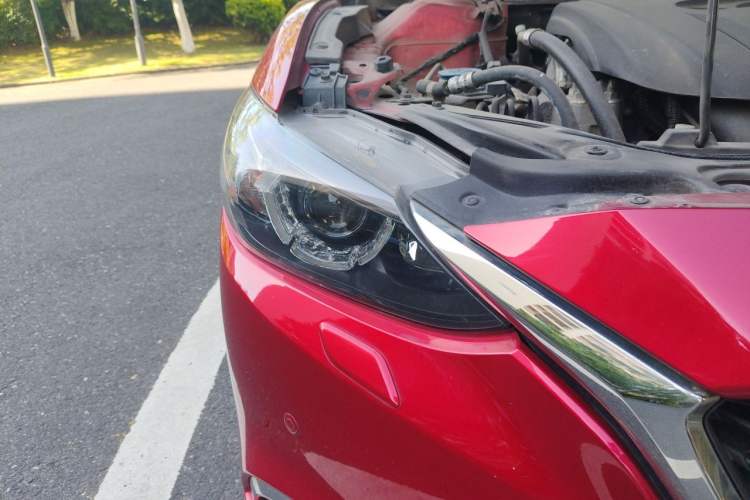 Used Mazda Atenza 2017 2.5L Blue Sky Prestige Edition Right Front Headlight