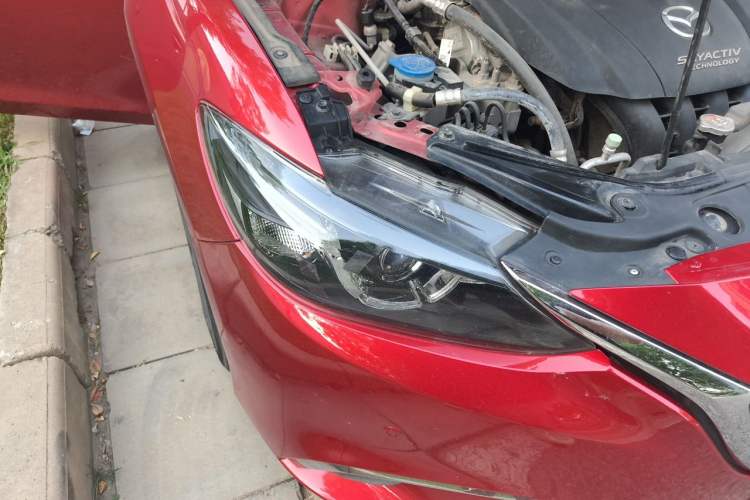 Used Mazda Atenza 2017 2.0L Blue Sky Luxury Edition Right Front Headlight