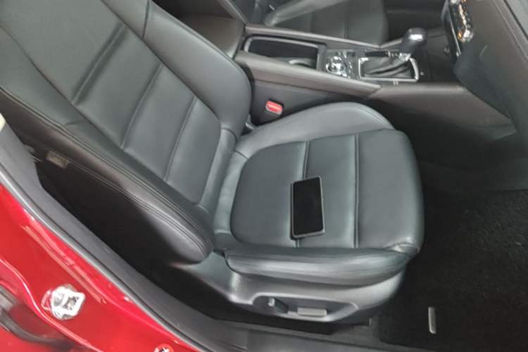 Used Mazda Atenza 2017 2.5L Blue Sky Prestige Edition Right Front Seat