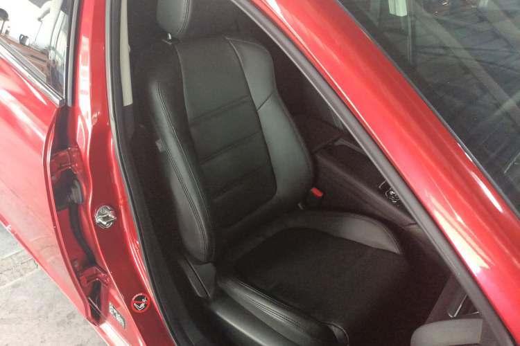 Used Mazda Atenza 2017 2.0L Blue Sky Luxury Edition Right Front Seat