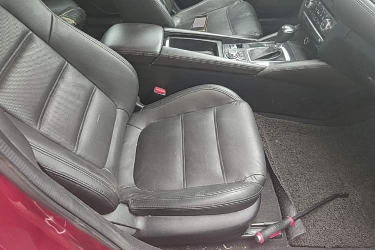 Used Mazda Atenza 2017 2.0L Blue Sky Luxury Edition Right Front Seat