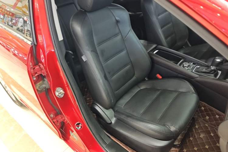 Used Mazda Atenza 2017 2.0L Blue Sky Luxury Edition Right Front Seat