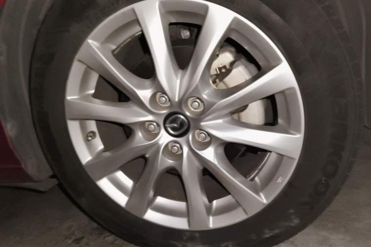 Used Mazda Atenza 2017 2.0L Blue Sky Luxury Edition Right Front Wheel Hub