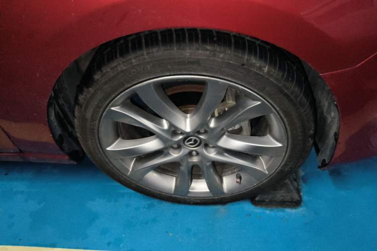 Used Mazda Atenza 2017 2.5L Blue Sky Prestige Edition Right Front Wheel Hub