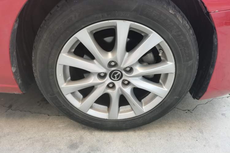 Used Mazda Atenza 2017 2.0L Blue Sky Luxury Edition Right Front Wheel Hub