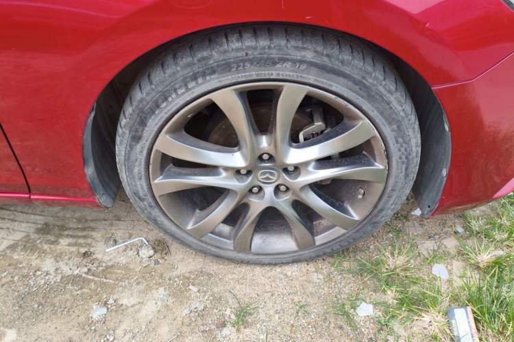 Used Mazda Atenza 2017 2.5L Blue Sky Prestige Edition Right Front Wheel Hub