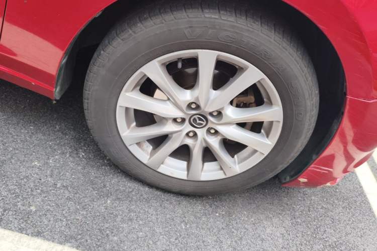 Used Mazda Atenza 2017 2.0L Blue Sky Luxury Edition Right Front Wheel Hub