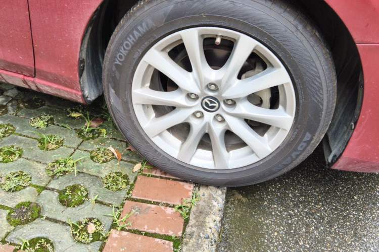 Used Mazda Atenza 2017 2.0L Blue Sky Prestige Edition Right Front Wheel Hub