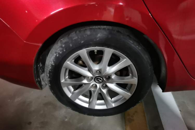 Used Mazda Atenza 2017 2.0L Blue Sky Luxury Edition Right Rear Wheel Hub