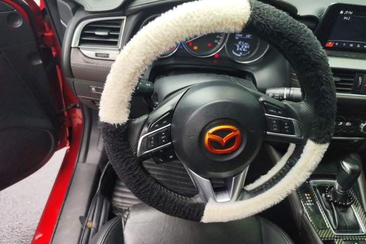 Used Mazda Atenza 2017 2.0L Blue Sky Luxury Edition Steering Wheel
