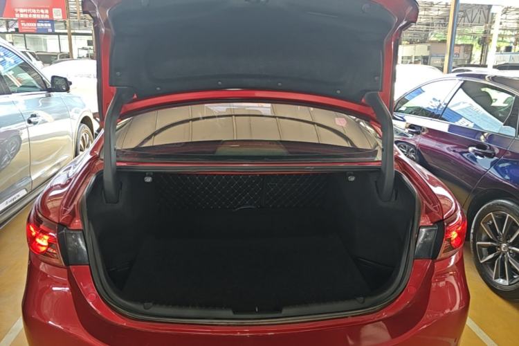 Used Mazda Atenza 2017 2.0L Blue Sky Luxury Edition Trunk