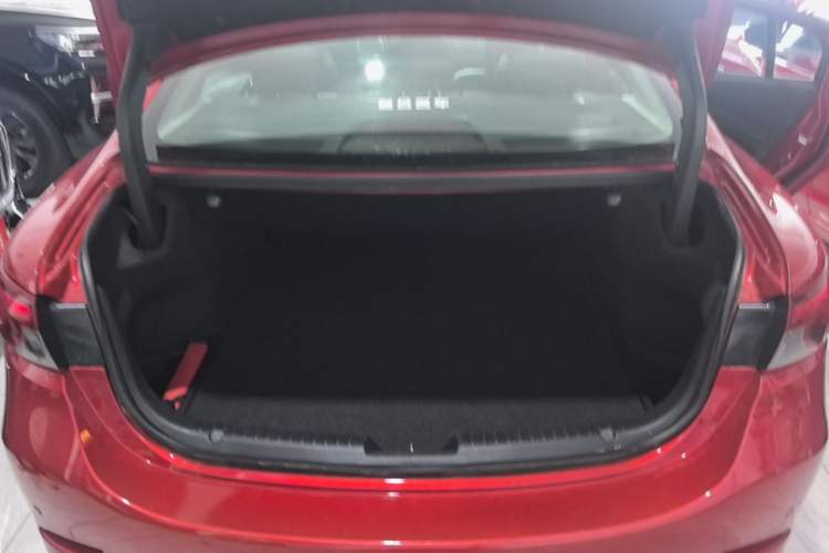 Used Mazda Atenza 2017 2.0L Blue Sky Luxury Edition Trunk