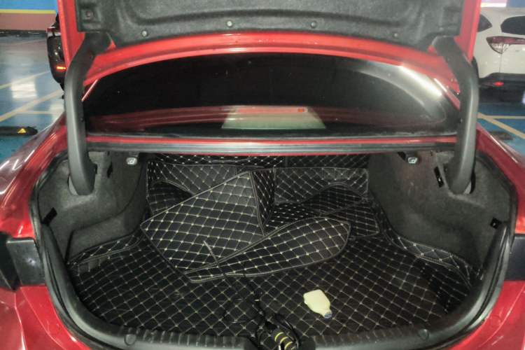Used Mazda Atenza 2017 2.5L Blue Sky Prestige Edition Trunk