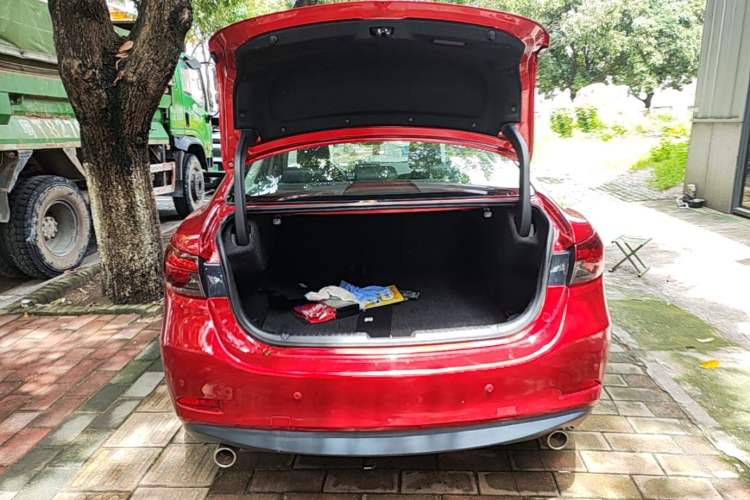 Used Mazda Atenza 2017 2.5L Blue Sky Prestige Edition Trunk